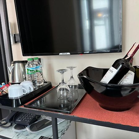 The Queen Airport Hotel-Round Trip Airport Service Arnavutkoy المظهر الخارجي الصورة
