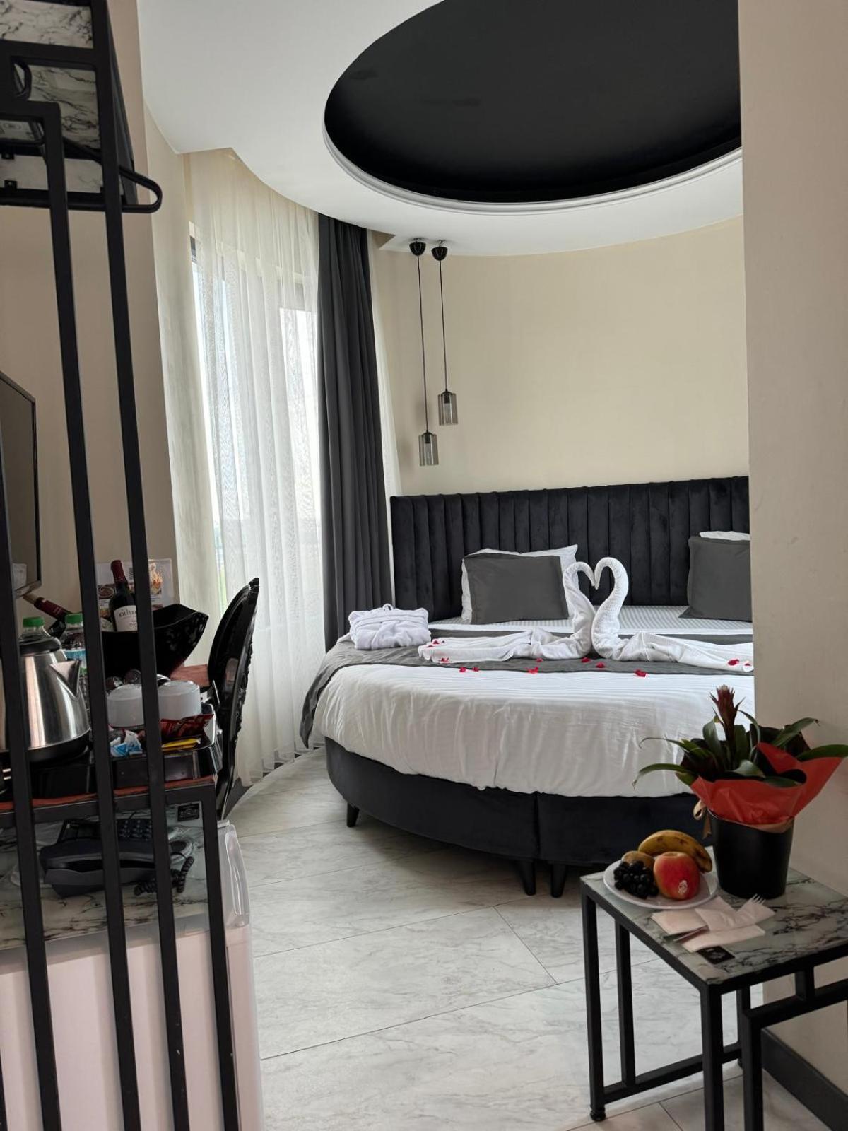 The Queen Airport Hotel-Round Trip Airport Service Arnavutkoy المظهر الخارجي الصورة